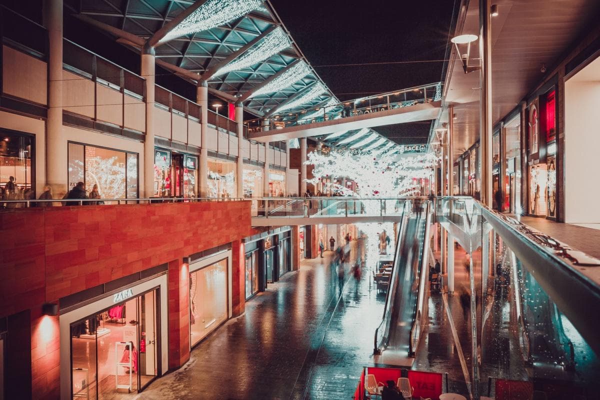 Lease Assignment vs Sublease: What Commercial Tenants Should Compare