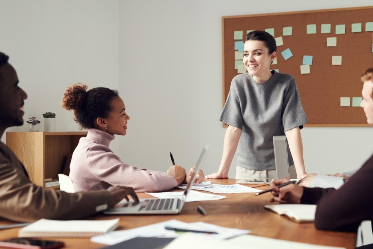 Common Vendor Agreement Mistakes That Create Contract Risk