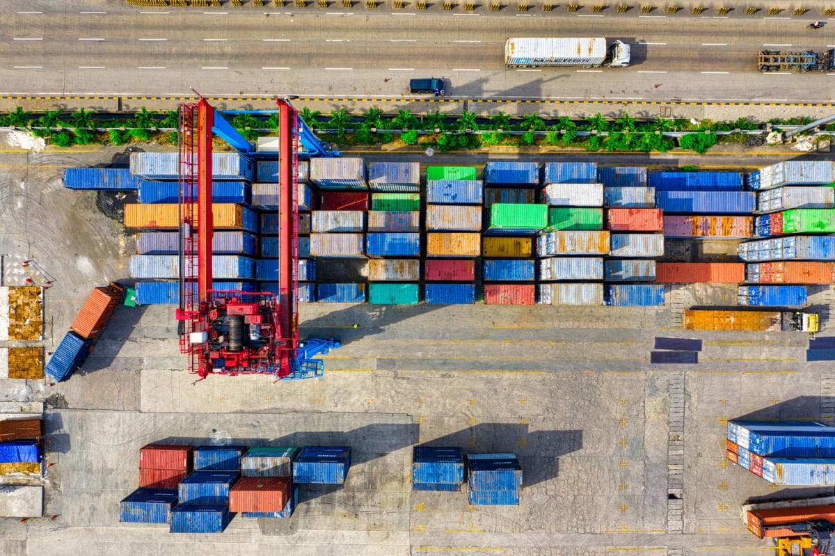 Common Hardware Supply Agreement Mistakes That Create Contract Risk